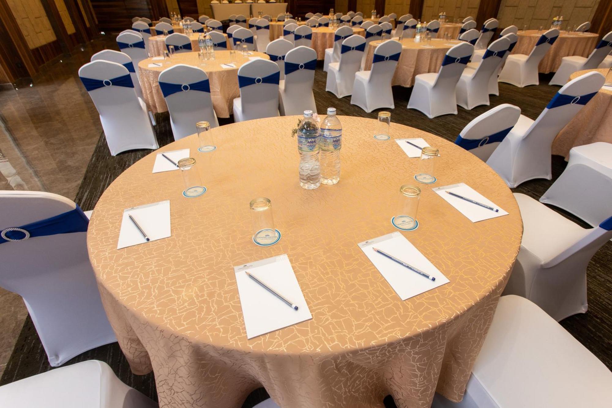 Grand Hotel Katmandu Eksteriør billede