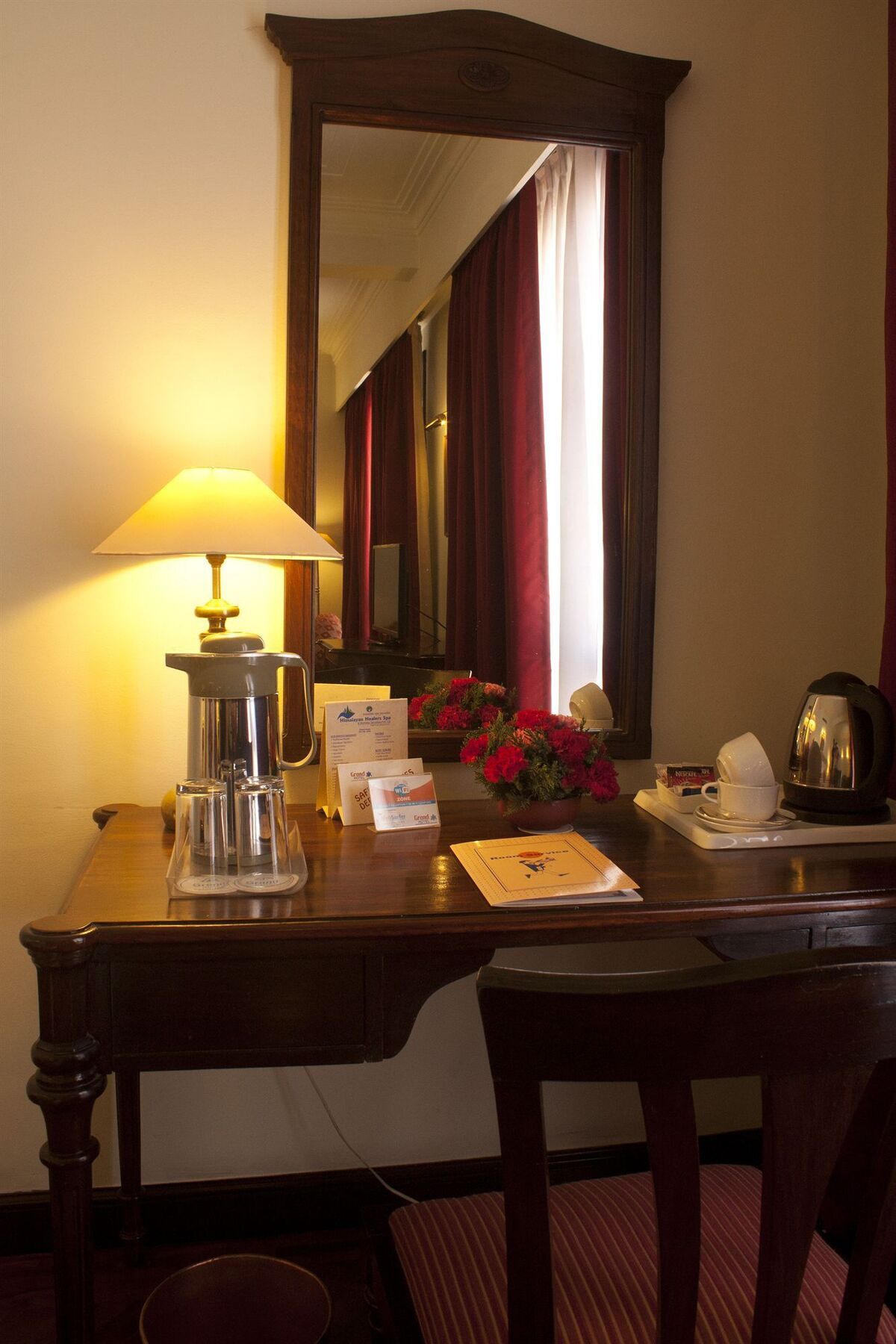 Grand Hotel Katmandu Eksteriør billede